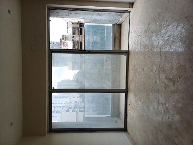 Resale | 3 BHK 1120 Sq.Ft. Apartment in Sheth 72 West