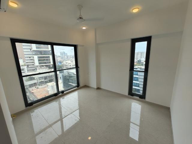 Resale | 3 BHK 1121 Sq.Ft. Apartment in Pardis Shangrila