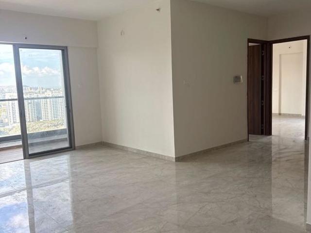 Resale | 3 BHK + 1133 Sq.Ft. Apartment in Majestique Towers