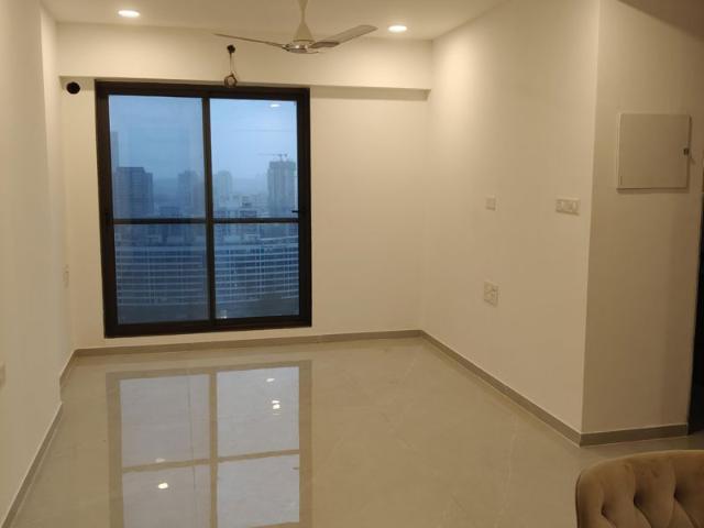 Resale | 3 BHK 1130 Sq.Ft. Apartment in Hubtown The Premiere