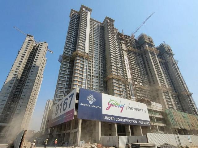 Resale | 3 BHK + 1240 Sq.Ft. Apartment in Godrej Horizon Wadala