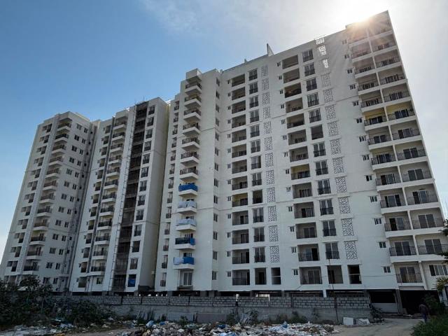 Resale | 3 BHK 1241 Sq.Ft. Apartment in Godrej Park Retreat
