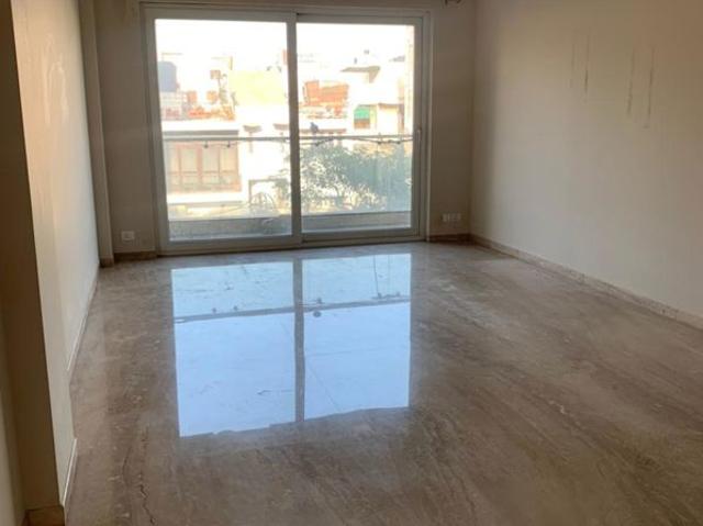 Resale | 3 BHK 1250 Sq.Ft. Apartment in Chittaranjan Park