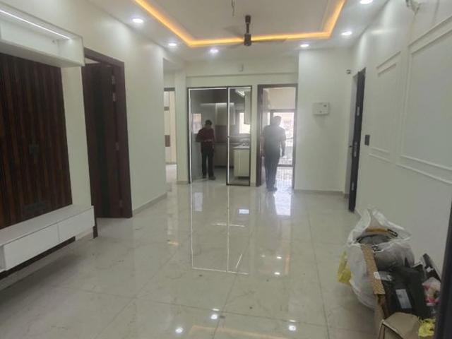 Resale | 3 BHK 1250 Sq.Ft. Apartment in Apex Anuradha Apartments