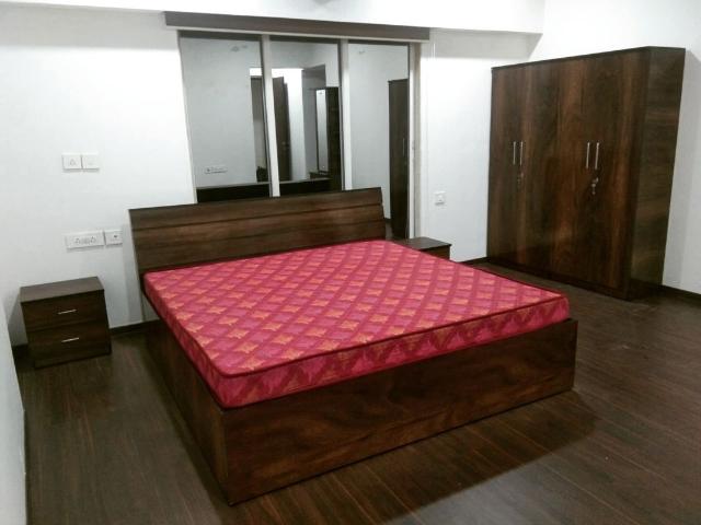 Resale | 3 BHK 1250 Sq.Ft. Apartment in Ekta Meadows