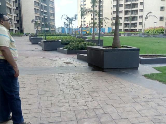 Resale | 3 BHK 1250 Sq.Ft. Apartment in Pride World City Long Island
