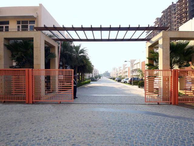 Resale | 3 BHK 125 Sq.Yd. Apartment in RPS Palm Drive