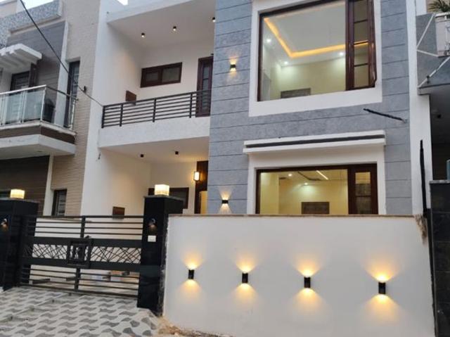 Resale | 3 BHK 125 Sq.Yd. Independent House in Sector 125