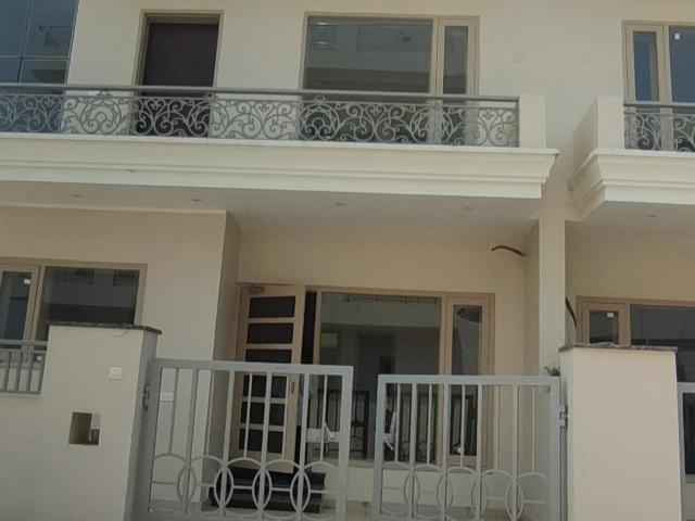 Resale | 3 BHK 125 Sq.Yd. Villa in Sector 114