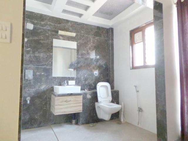 Resale | 3 BHK 1260 Sq.Ft. Apartment in Eklavya Colony