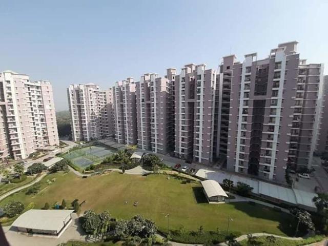 Resale | 3 BHK 1260 Sq.Ft. Apartment in Eldeco Saubhagyam