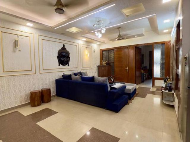 Resale | 3 BHK + 1260 Sq.Ft. Apartment in M&M Eastend Apartments