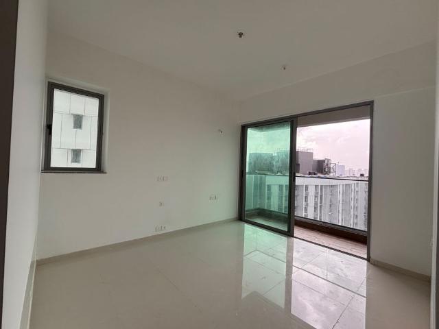 Resale | 3 BHK + 1270 Sq.Ft. Apartment in Kalpataru Immensa