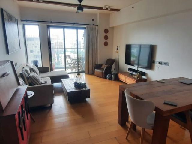 Resale | 3 BHK 1275 Sq.Ft. Apartment in Rustomjee Paramount