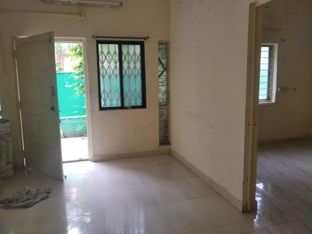 Resale | 3 BHK 1281 Sq.Ft. Apartment in Pragati Apartments Dahanukar Colony