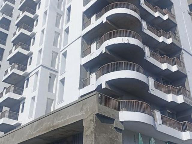 Resale | 3 BHK 1290 Sq.Ft. Apartment in SVP Gulmohur Garden