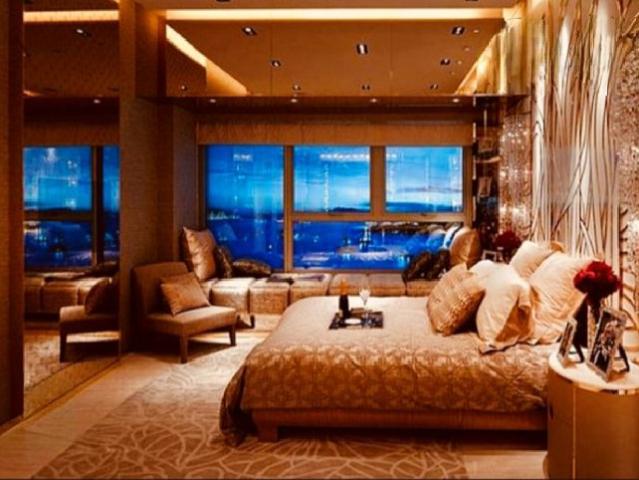 Resale | 3 BHK 1295 Sq.Ft. Apartment in Supertech 34 Pavilion