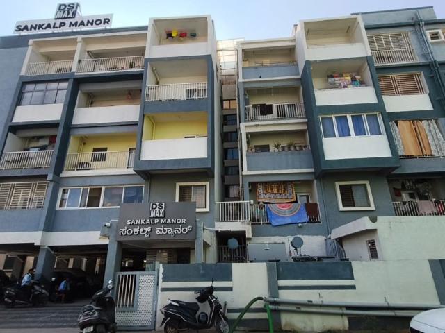 Resale | 3 BHK 1203 Sq.Ft. Apartment in DS Max Sankalp Manor