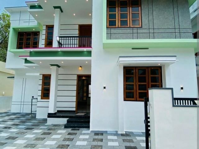Resale | 3 BHK 1200 Sq.Yd. Villa in Sbp Luxury Villa In Sale