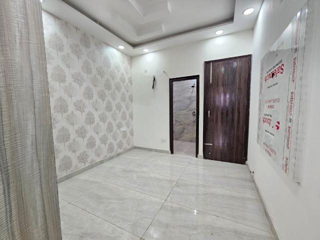 Resale | 3 BHK + 1200 Sq.Ft. Apartment in Godrej Varanya