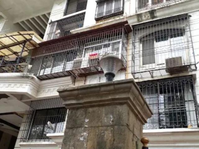 Resale | 3 BHK 1200 Sq.Ft. Apartment in Kailash Towers