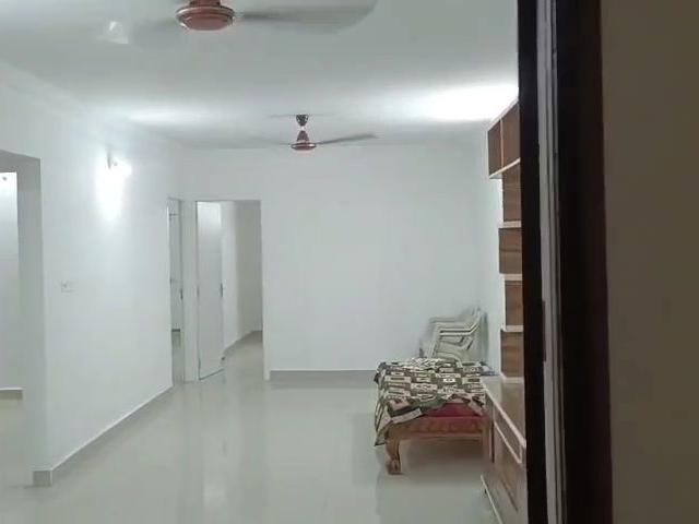 Resale | 3 BHK 1200 Sq.Ft. Apartment in Janapriya Lakefront