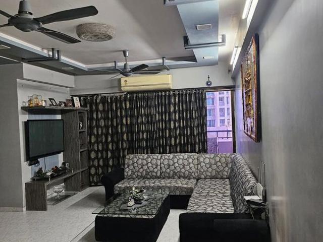 Resale | 3 BHK 1200 Sq.Ft. Apartment in Lodha Paradise