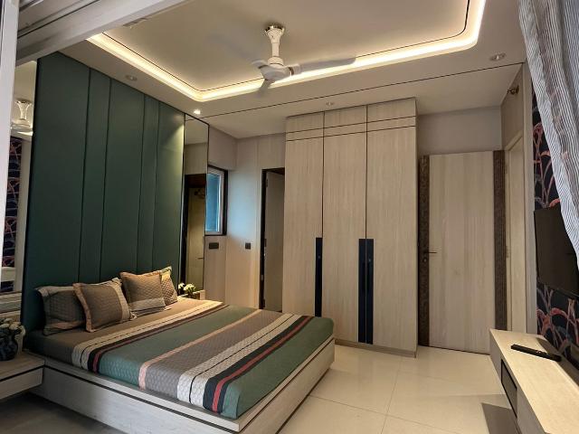 Resale | 3 BHK 1200 Sq.Ft. Apartment in Raj Infinia