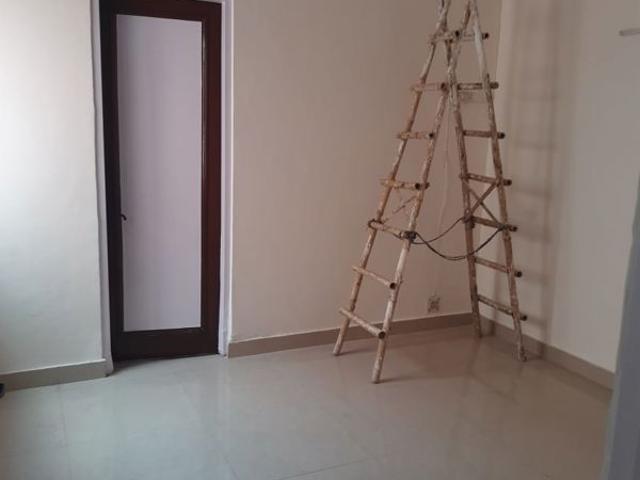 Resale | 3 BHK 1200 Sq.Ft. Apartment in Vikas Puri