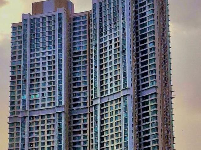 Resale | 3 BHK + 1207 Sq.Ft. Apartment in Peninsula Celestia Spaces
