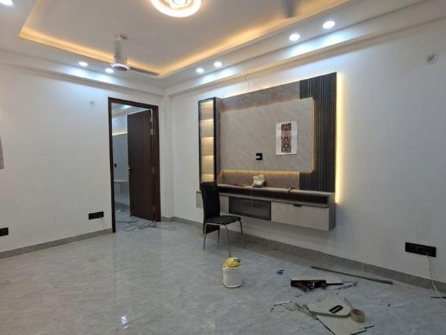 Resale | 3 BHK 120 Sq.Yd. Apartment in Chattarpur