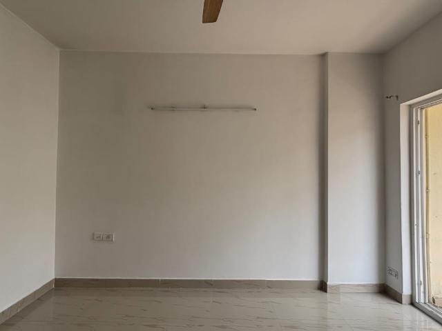 Resale | 3 BHK 1215 Sq.Ft. Apartment in Gulmohur Garden