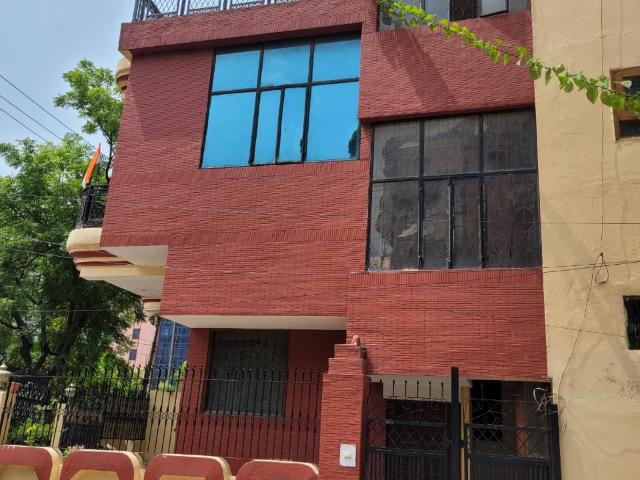 Resale | 3 BHK 1216 Sq.Ft. Independent House in Eldeco Ananda