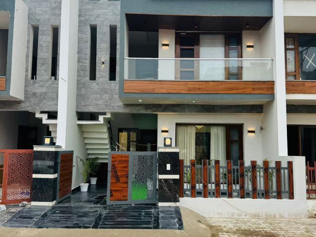 Resale | 3 BHK 122 Sq.Yd. Independent House in Sunrise Villa