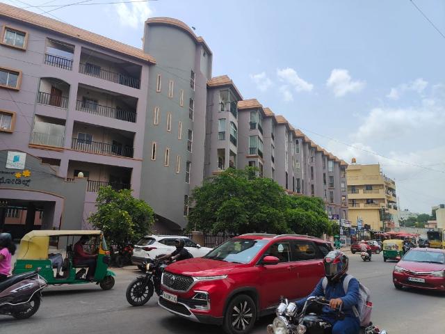 Resale | 3 BHK 1230 Sq.Ft. Apartment in Radiant Daffodils