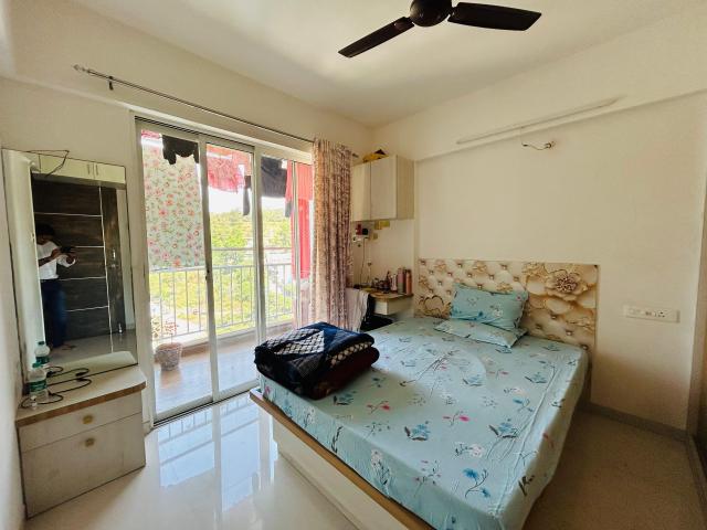 Resale | 3 BHK 1340 Sq.Ft. Apartment in Damodar Sankul
