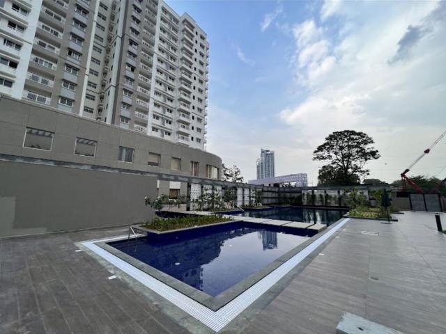 Resale | 3 BHK 1342 Sq.Ft. Apartment in Prestige Elysian