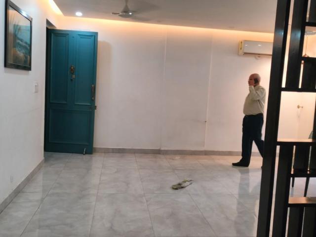 Resale | 3 BHK 1346 Sq.Ft. Apartment in Maple Heights