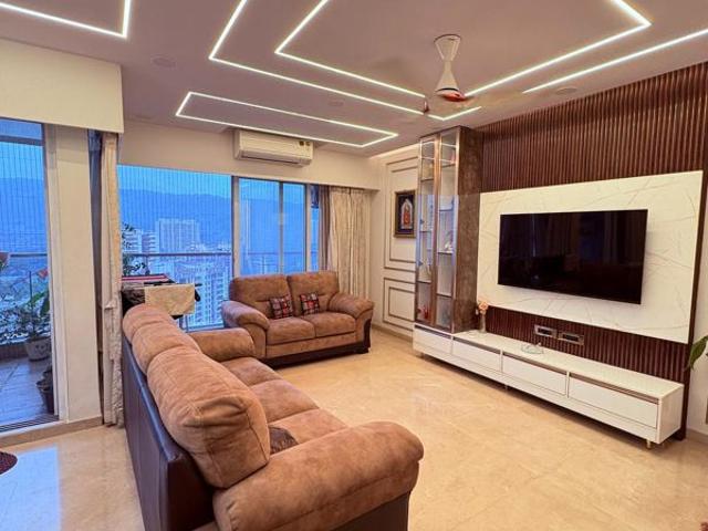 Resale | 3 BHK 1349 Sq.Ft. Apartment in Soham Crystal Spires