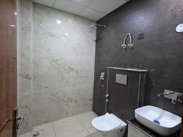 Resale | 3 BHK 134 Sq.Yd. Apartment in Lal Kuan