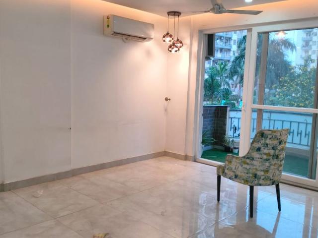 Resale | 3 BHK 1353 Sq.Ft. Apartment in Maple Heights