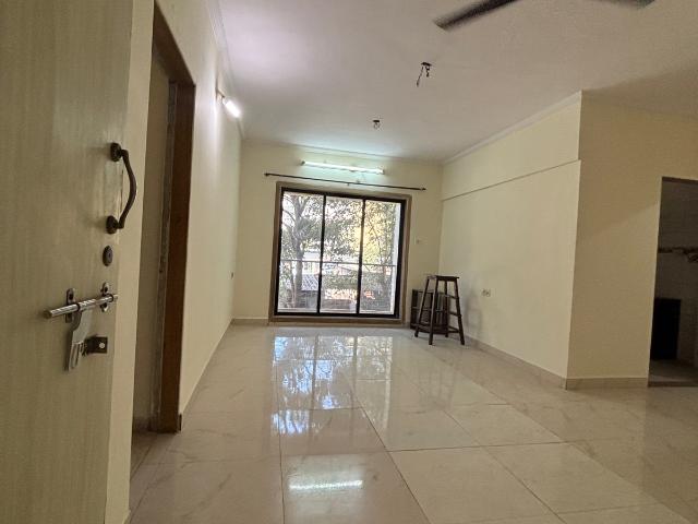 Resale | 3 BHK 1350 Sq.Ft. Apartment in Cosmo CHS Panvel