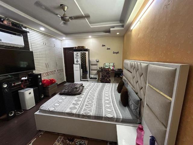 Resale | 3 BHK + 1350 Sq.Ft. Apartment in Aims Golf City