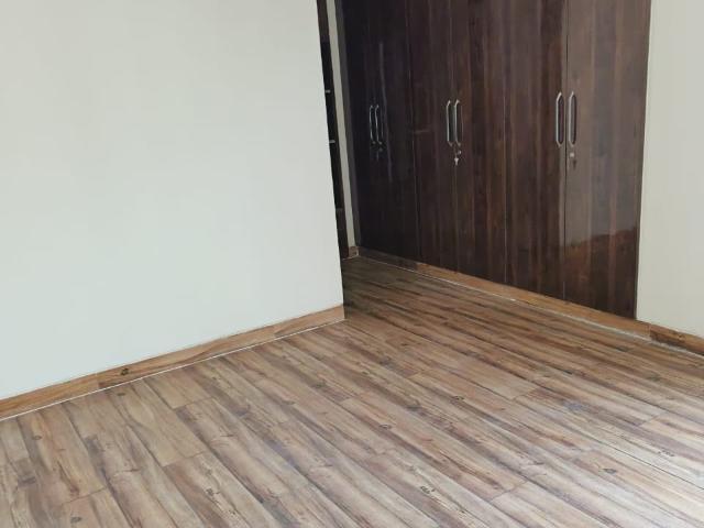 Resale | 3 BHK 1350 Sq.Ft. Apartment in Gardenia Golf City