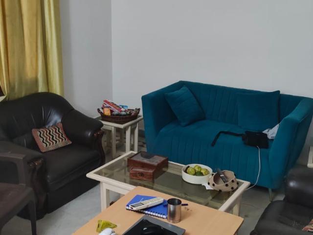 Resale | 3 BHK 1350 Sq.Ft. Apartment in Express Green
