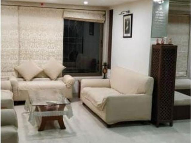 Resale | 3 BHK 1350 Sq.Ft. Apartment in Kia Park Apartments