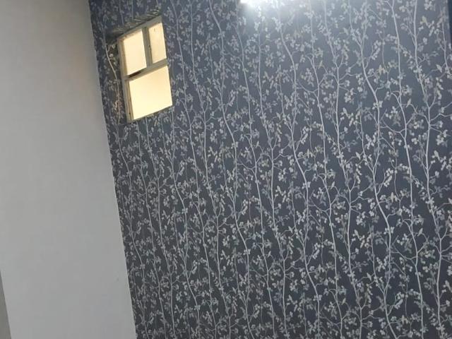 Resale | 3 BHK 1350 Sq.Ft. Apartment in Krishna Tower Noida