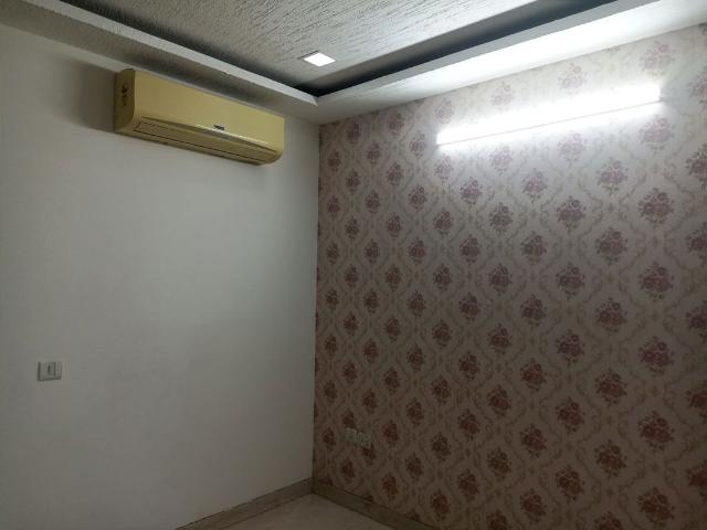 Resale | 3 BHK 1350 Sq.Ft. Apartment in IP Extension