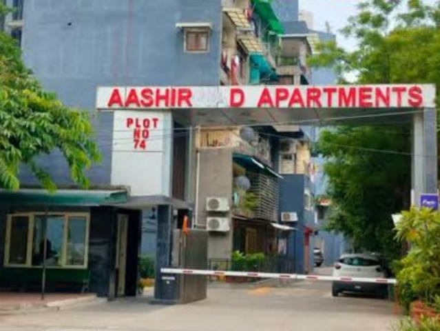 Resale | 3 BHK 1350 Sq.Ft. Apartment in IP Extension