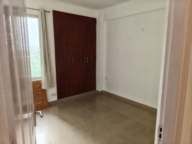 Resale | 3 BHK + 1350 Sq.Ft. Apartment in Sector 107